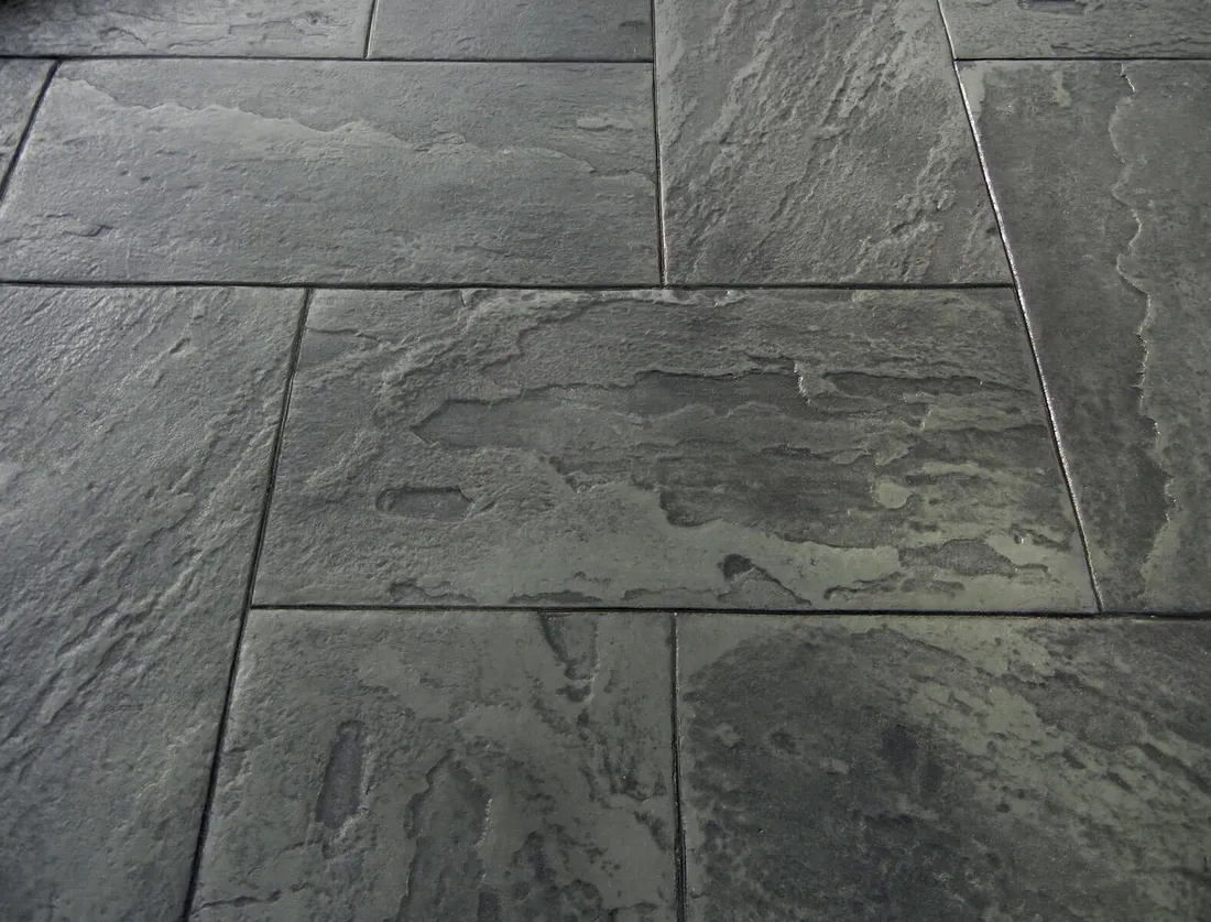 18″ × 36″ Bluestone stamped concrete pattern
